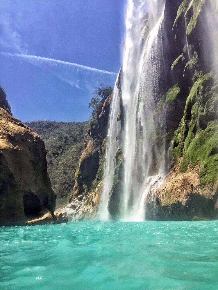 فرود از آبشارهای مکزیک